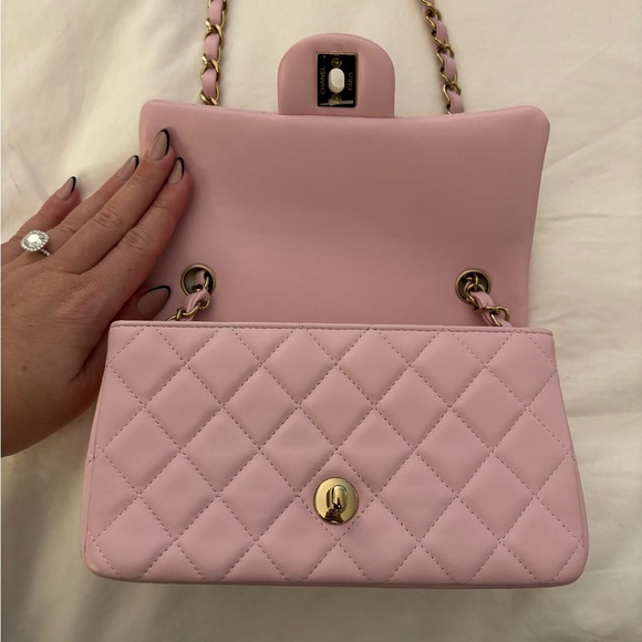 CHANEL π€ 24S Light Pink Lambskin Mini Classic Flap Bag - Picture 8 of 16